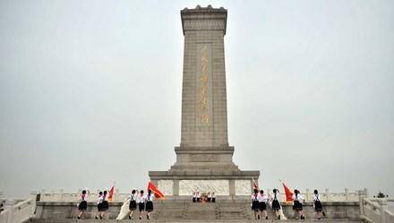 人民英雄紀念碑：九年始成“共和國第一碑”！